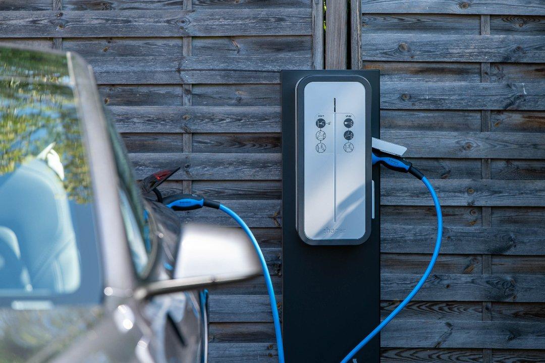 Borne de recharge de véhicule électrique